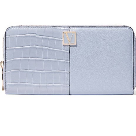 Nip luxury VS sky blue 1/2 vegan croc gold tone v zip long wallet - Picture 2 of 5